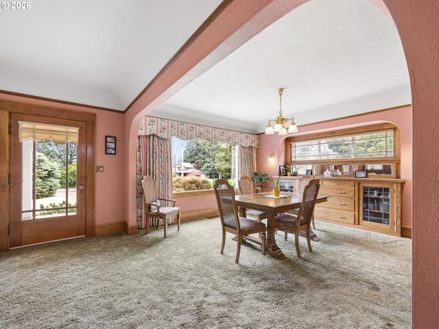 16455 Se BLUFF Rd, Sandy, OR 97055