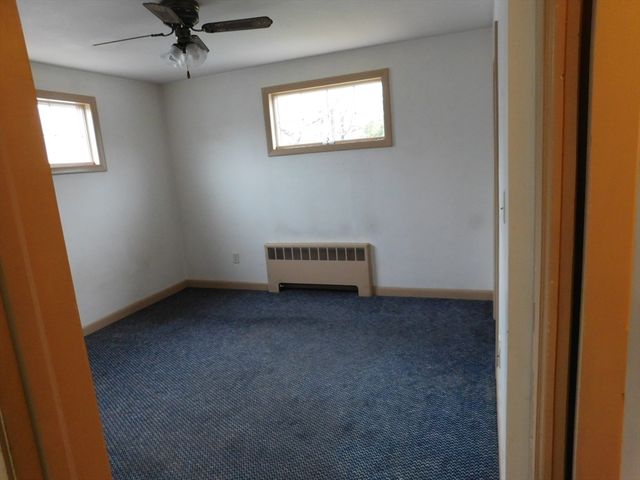 560 North St, Somerset, MA 02726