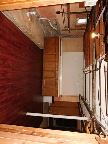 560 North St, Somerset, MA 02726