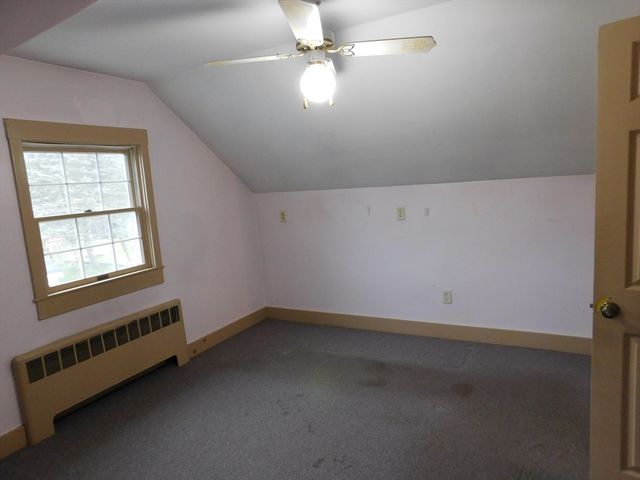 560 North St, Somerset, MA 02726