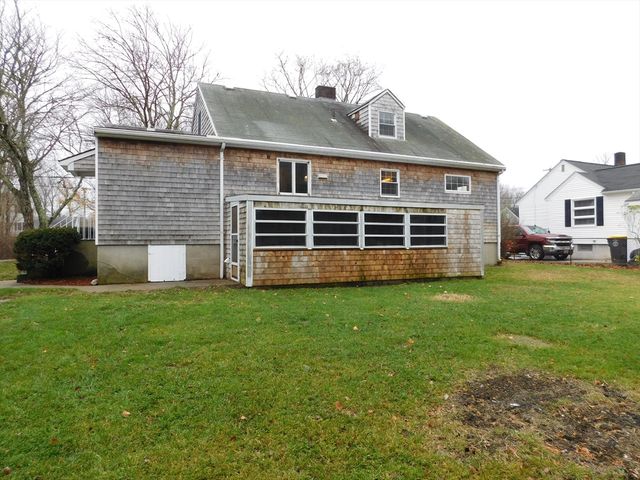 560 North St, Somerset, MA 02726