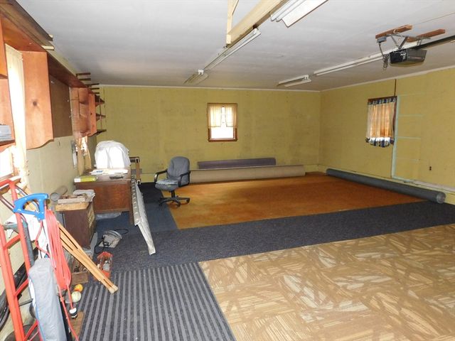 560 North St, Somerset, MA 02726