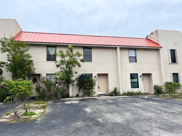 1720 NW 4th Avenue, Boca Raton, FL 33432