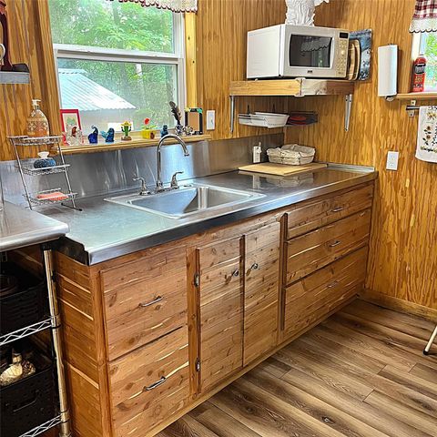 5002 Fm 811, Centerville, TX 75833