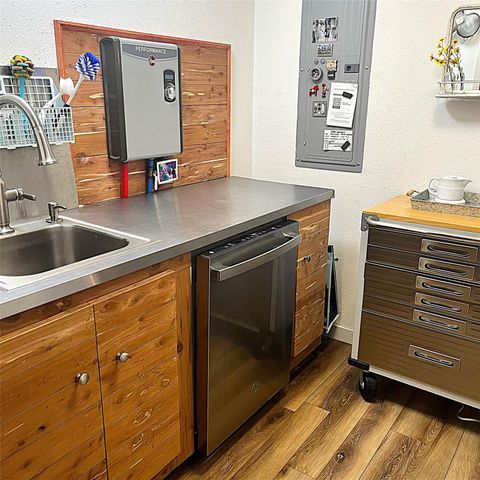 5002 Fm 811, Centerville, TX 75833