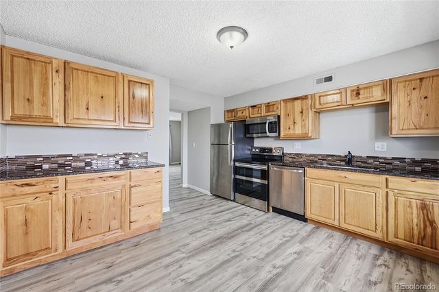 3490 S Akron Street 6, Denver, CO 80231
