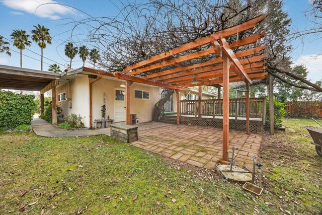 2100 Sisley Rd, Penryn, CA 95663