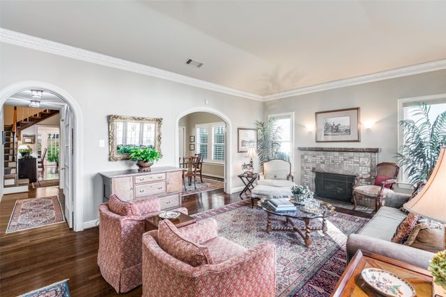 4537 Belclaire Avenue, Highland Park, TX 75205