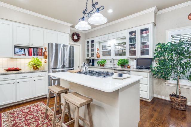 4537 Belclaire Avenue, Highland Park, TX 75205