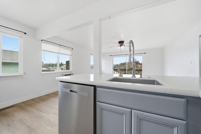 57 Anita St, Jackson, CA 95642