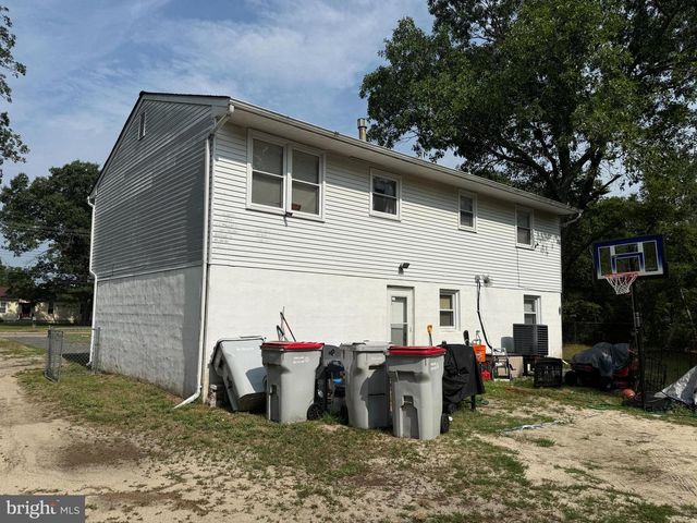 891 N MILL RD, Vineland, NJ 08360