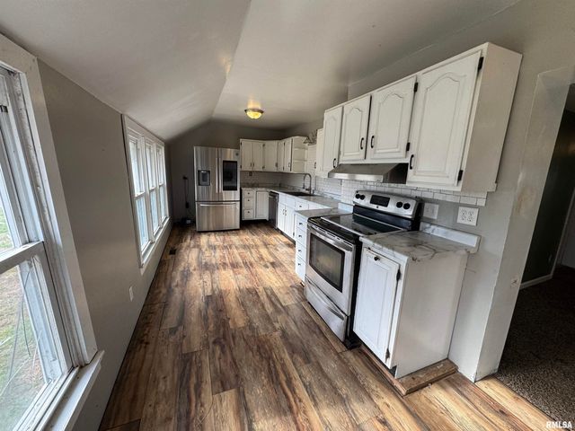 23392 N IL Hwy 37 Highway, Dix, IL 62830