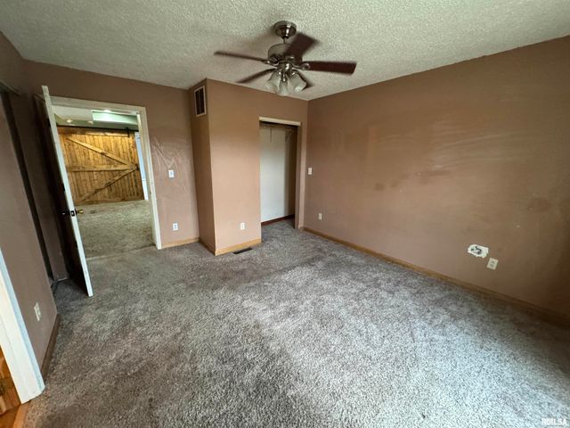 23392 N IL Hwy 37 Highway, Dix, IL 62830