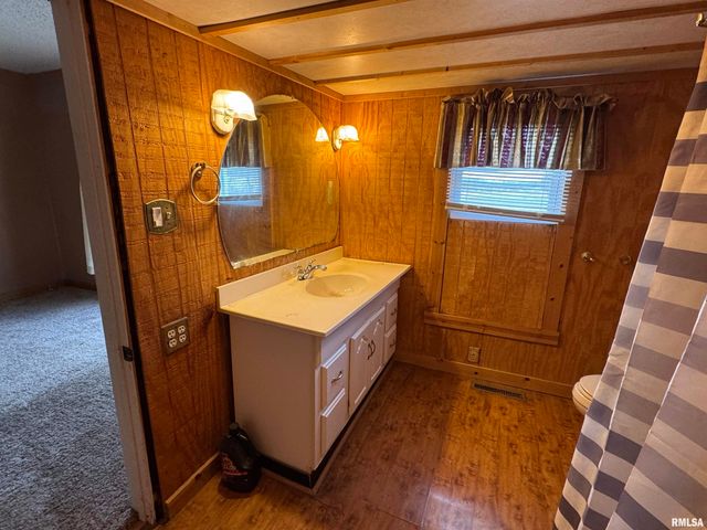 23392 N IL Hwy 37 Highway, Dix, IL 62830