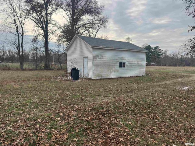 23392 N IL Hwy 37 Highway, Dix, IL 62830