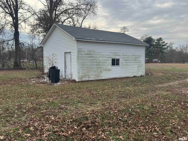 23392 N IL Hwy 37 Highway, Dix, IL 62830