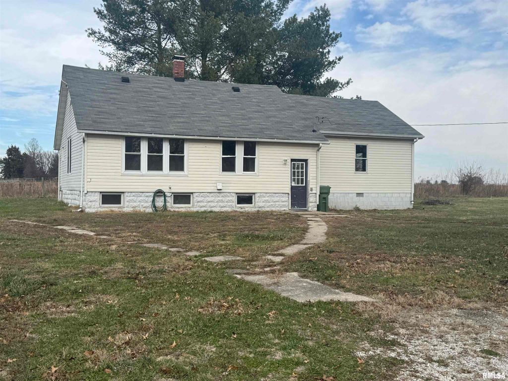 23392 N IL Hwy 37 Highway, Dix, IL 62830