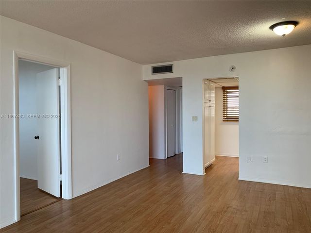 2859 Leonard Dr G510, Aventura, FL 33160