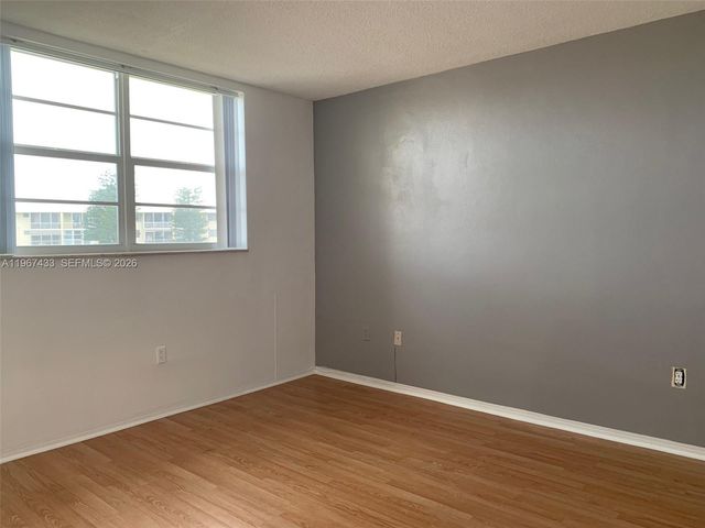 2859 Leonard Dr G510, Aventura, FL 33160