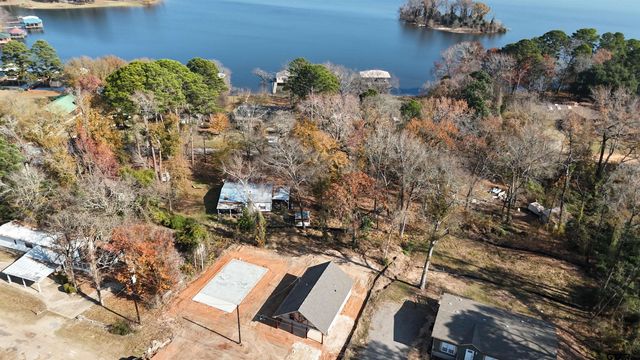 22789 Creekwood Dr, Flint, TX 75762