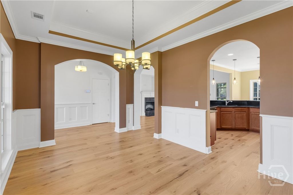 Image 10 of property listing at 75 Brigham Lane, Richmond Hill, GA 31324