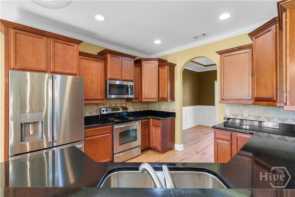 Image 21 of property listing at 75 Brigham Lane, Richmond Hill, GA 31324