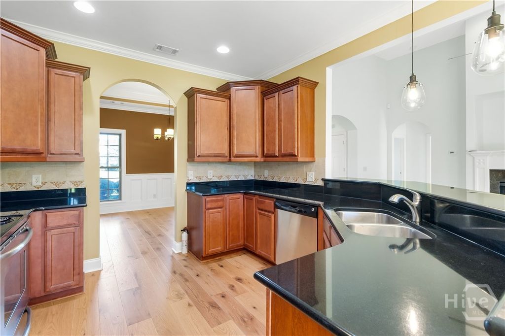 Image 22 of property listing at 75 Brigham Lane, Richmond Hill, GA 31324