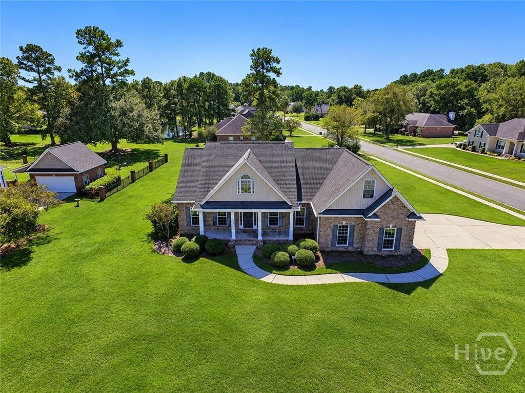Image 3 of property listing at 75 Brigham Lane, Richmond Hill, GA 31324