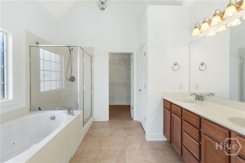 Image 32 of property listing at 75 Brigham Lane, Richmond Hill, GA 31324