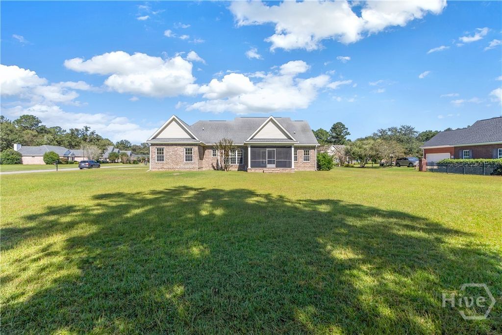 Image 52 of property listing at 75 Brigham Lane, Richmond Hill, GA 31324