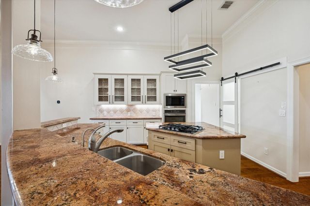 2905 Cedar Ridge Trail, Friendswood, TX 77546