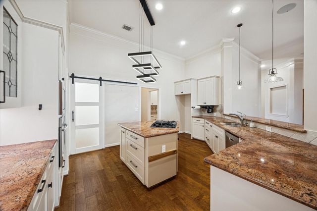 2905 Cedar Ridge Trail, Friendswood, TX 77546