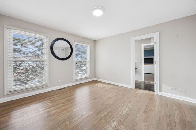 28 S Clay Street, Hinsdale, IL 60521