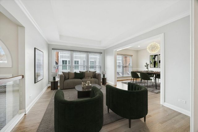 28 S Clay Street, Hinsdale, IL 60521