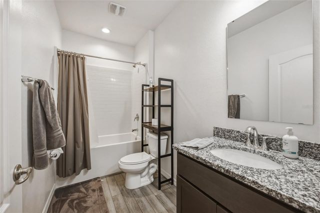 670 NW 243RD TERRACE, Newberry, FL 32669