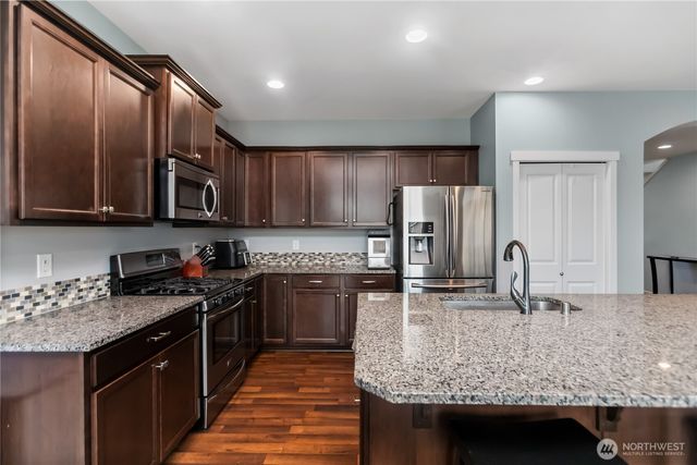 18929 110th Avenue Ct E, Puyallup, WA 98374