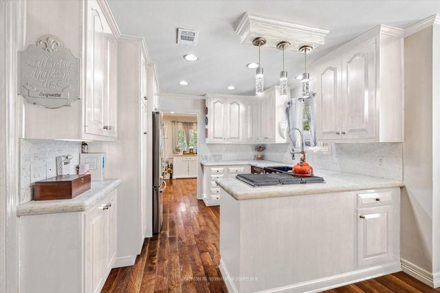 818 Olney Oak Drive, Houston, TX 77079