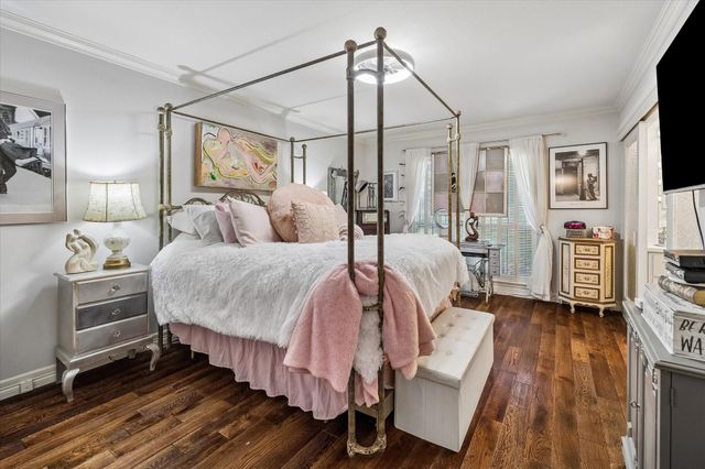 818 Olney Oak Drive, Houston, TX 77079