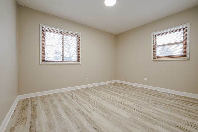 311 W Kennedy Drive, Streamwood, IL 60107