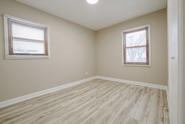 311 W Kennedy Drive, Streamwood, IL 60107