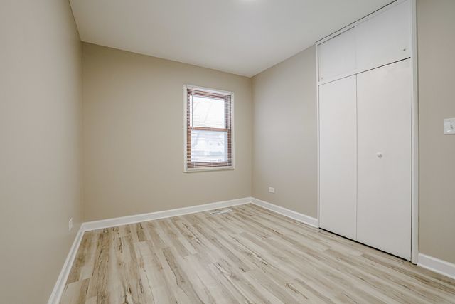 311 W Kennedy Drive, Streamwood, IL 60107