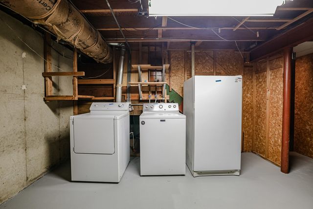 311 W Kennedy Drive, Streamwood, IL 60107