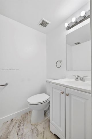 4174 Inverrary Drive 706, Lauderhill, FL 33319