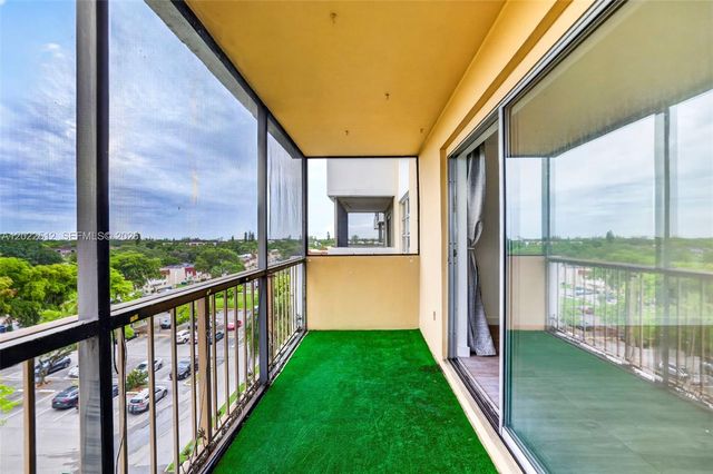 4174 Inverrary Drive 706, Lauderhill, FL 33319