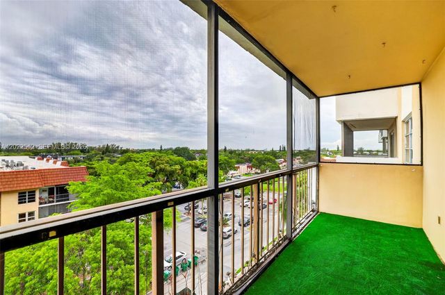 4174 Inverrary Drive 706, Lauderhill, FL 33319