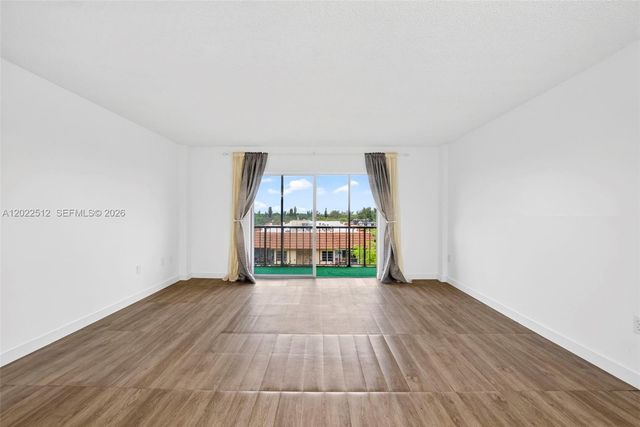 4174 Inverrary Drive 706, Lauderhill, FL 33319