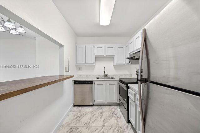 4174 Inverrary Drive 706, Lauderhill, FL 33319
