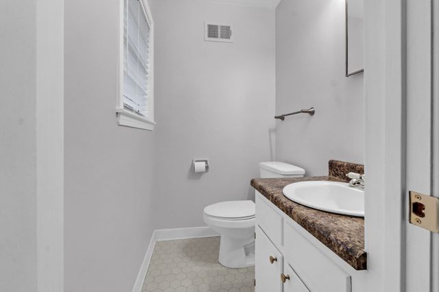 2572 ACHAEAN AVE, Memphis, TN 38127