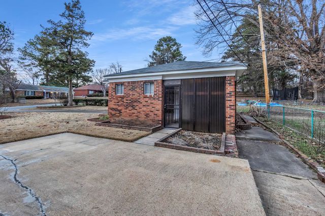 2572 ACHAEAN AVE, Memphis, TN 38127