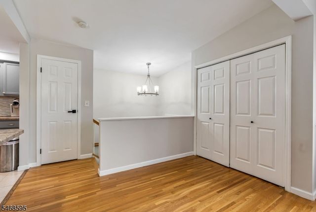 33 Ballston St, Bloomingdale Boro, NJ 07403